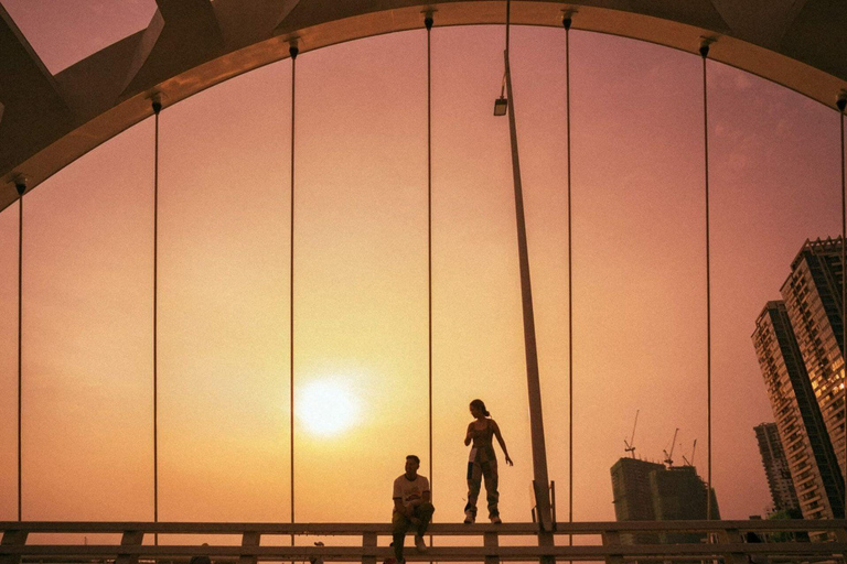 Manila Twilight in Intramuros: Love &amp; War Night Walk Tour