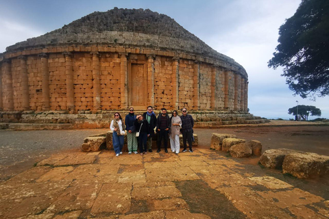 Tipaza and Cherchell Tour with Pickup & Local Fish Lunch