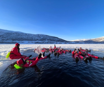 Tromsø: Arctic Floating with Snacks and Drinks