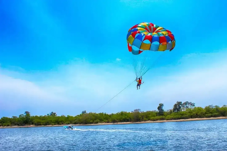 Punta Cana: Parasailing Adventure with Hotel Pickup