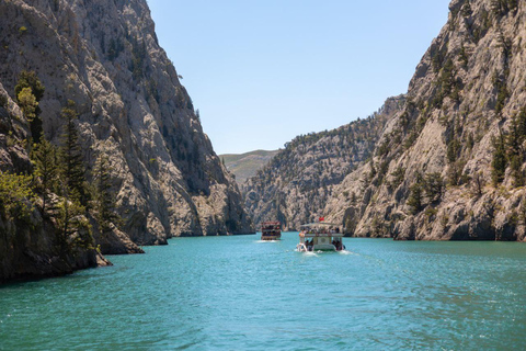 Au départ d&#039;Alanya : Tour en bateau dans le canyon vert avec déjeuner et boissons non alcoolisées