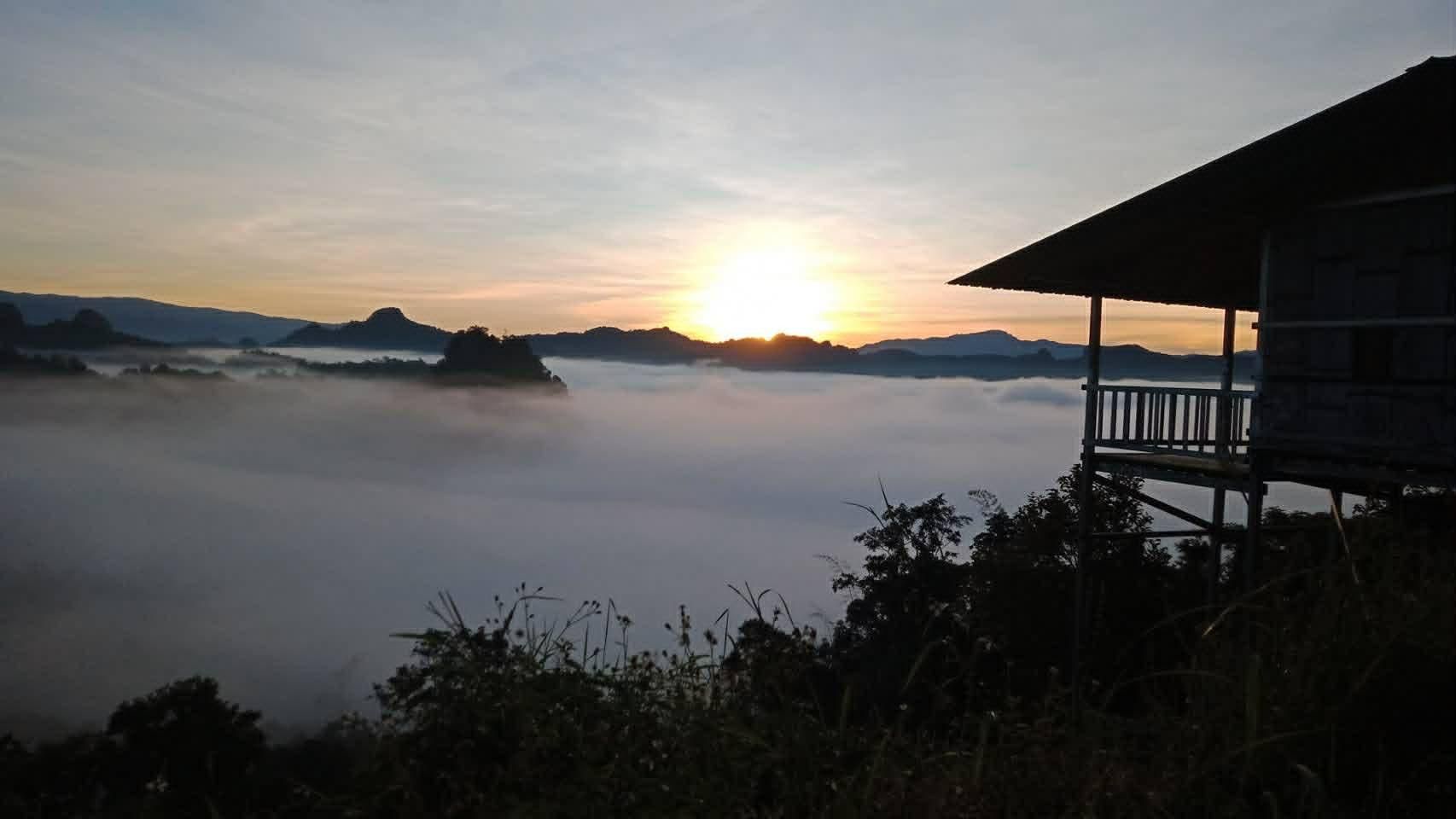 Pai: Sonnenaufgang am Jabo-Aussichtspunkt mit Hoteltransfer per Van oder Auto