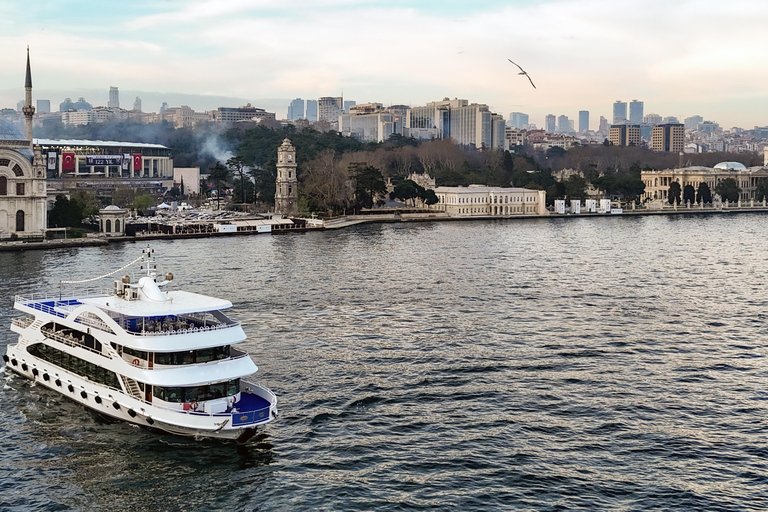 Istanbul: Bosphorus Dinner Cruise with Live Show & Pickup Alcoholic Dinner Cruise (Meeting point)