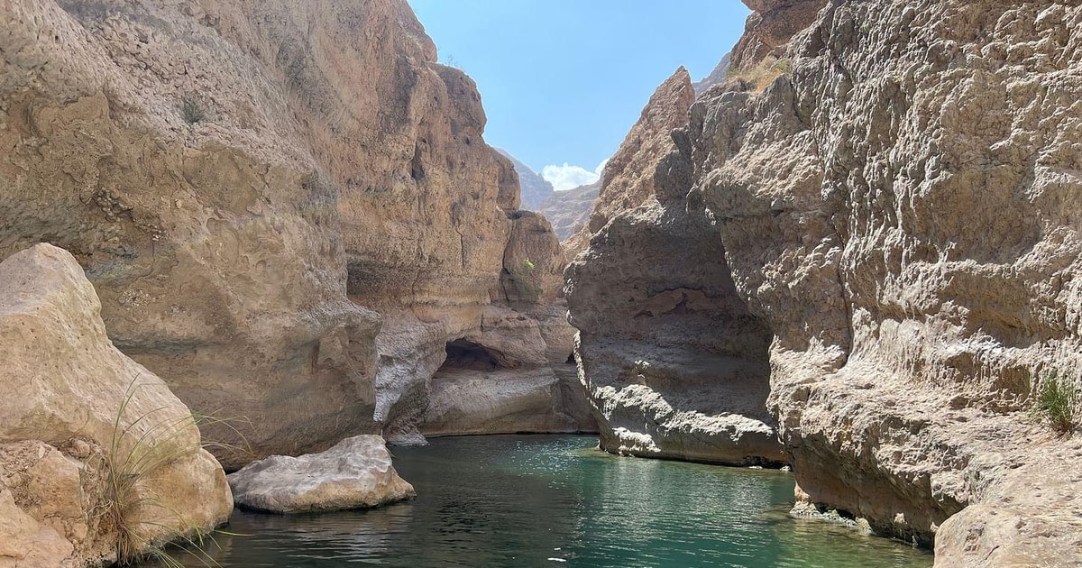 Wadi ShabWanderung GetYourGuide
