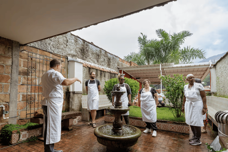 Medellin: Colombian Cooking Class with Local Chef