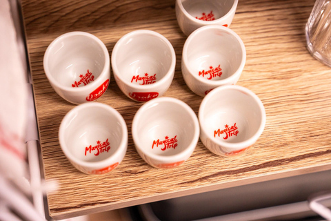 Osaka : Cours de cuisine et dégustation de saké avec visite du marché local