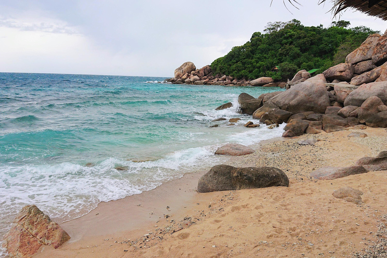 Koh Tao: Premium Snorkel Tour to Koh Nangyuan Bays by Oxygen