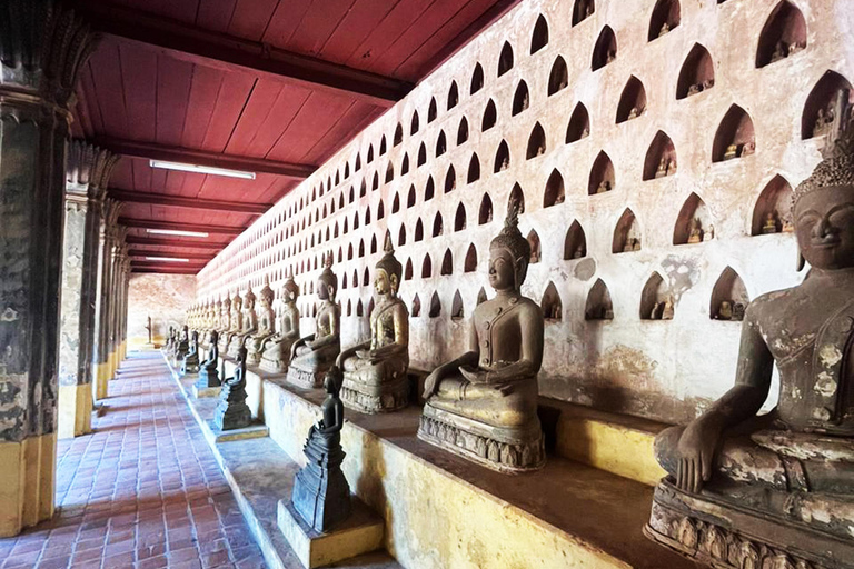 Vientiane: City Tour & Airport Transfer with Tour Guide