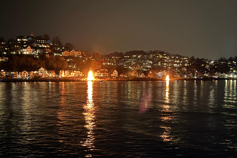 Hamburg: Osterfeuer und Lichterfahrt am Ostersamstag