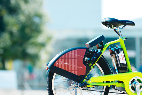 Ciclismo en E-Bike con Visita Guiada por Kanazawa Main y KenrokuenBicicleta eléctrica con visita guiada a Kanazawa Main y Kenrokuen