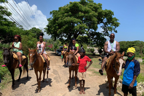 Trou bleu et randonnée à cheval au départ de Montego Bay