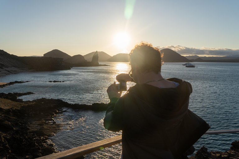 Galapagos Explorer 4-Day Tour: Santa Cruz & Bartholomew
