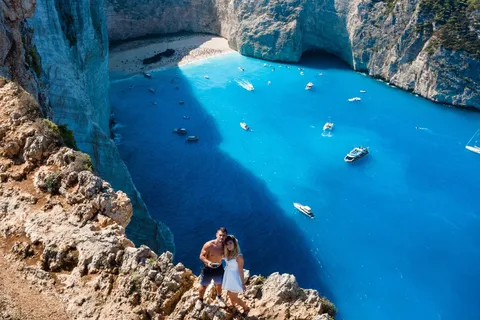 Zakynthos 2025: Halfdaagse tour Scheepswrak, Grotten & Spa Strand