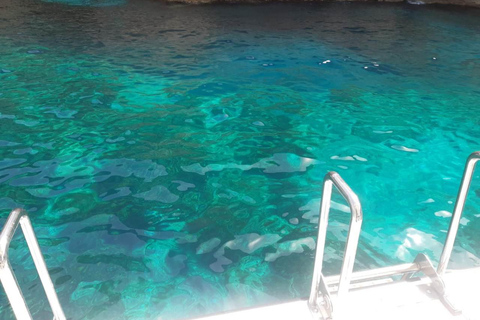 Comino : excursions en bateau privé, arrêts baignade et visites des grottesComino : tours en bateau privés, arrêts baignade et visites de grottes