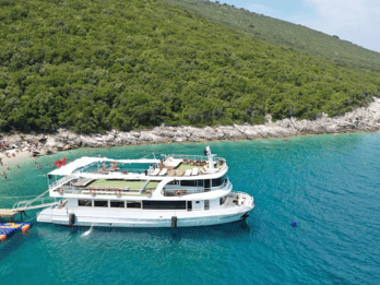 Desde Tirane/Durres :Excursión y crucero diario en Sazan y Karaburun