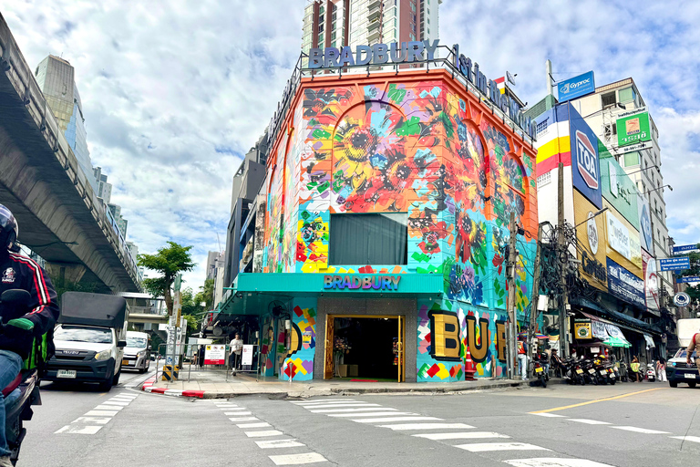 Bangkok: Bradbury World’s Noisiest LED Massage Experience Basic Goddy Massage(2 Therapists)