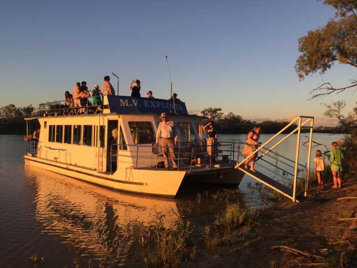 Longreach: Drover's Sunset Cruise & Outback Dinner & Show