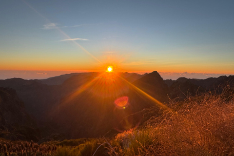 Madeira: Sunset at Pico Arieiro and the Stairway to Heaven Madeira: Sunset at Pico Arieiro and Escadaria do Céu