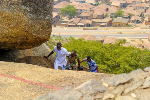Z Lagos: Abeokuta Olumo Rock Tour z lunchem i pociągiem
