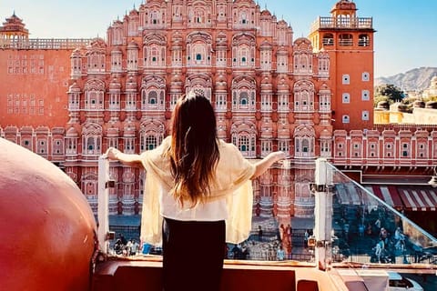 Jaipur: Full Day City Sightseeing Tour with Car and Guide