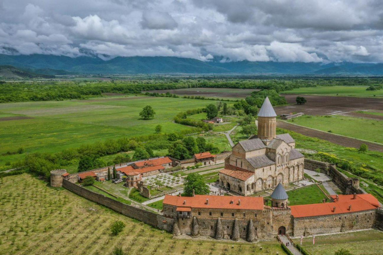 Tbilisi: Unique Kakheti Tour: Telavi, Winery & Monasteries