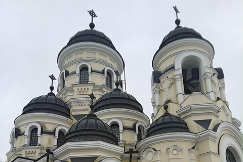 Chisinau: Capriana Monastery and Winery Tour with Tasting