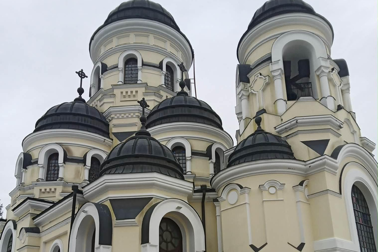 Chisinau: Capriana Monastery and Winery Tour with Tasting