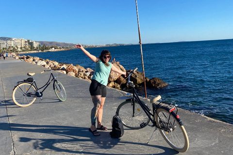 Cykeläventyr vid stranden: Aten-tur med badstopp