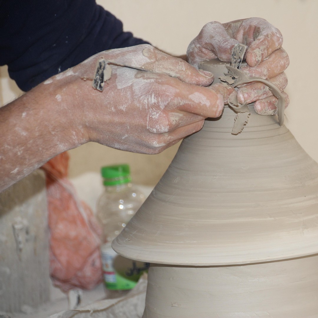 Atelier de poterie et de mosaïque à Fès, animé par des artisans locaux