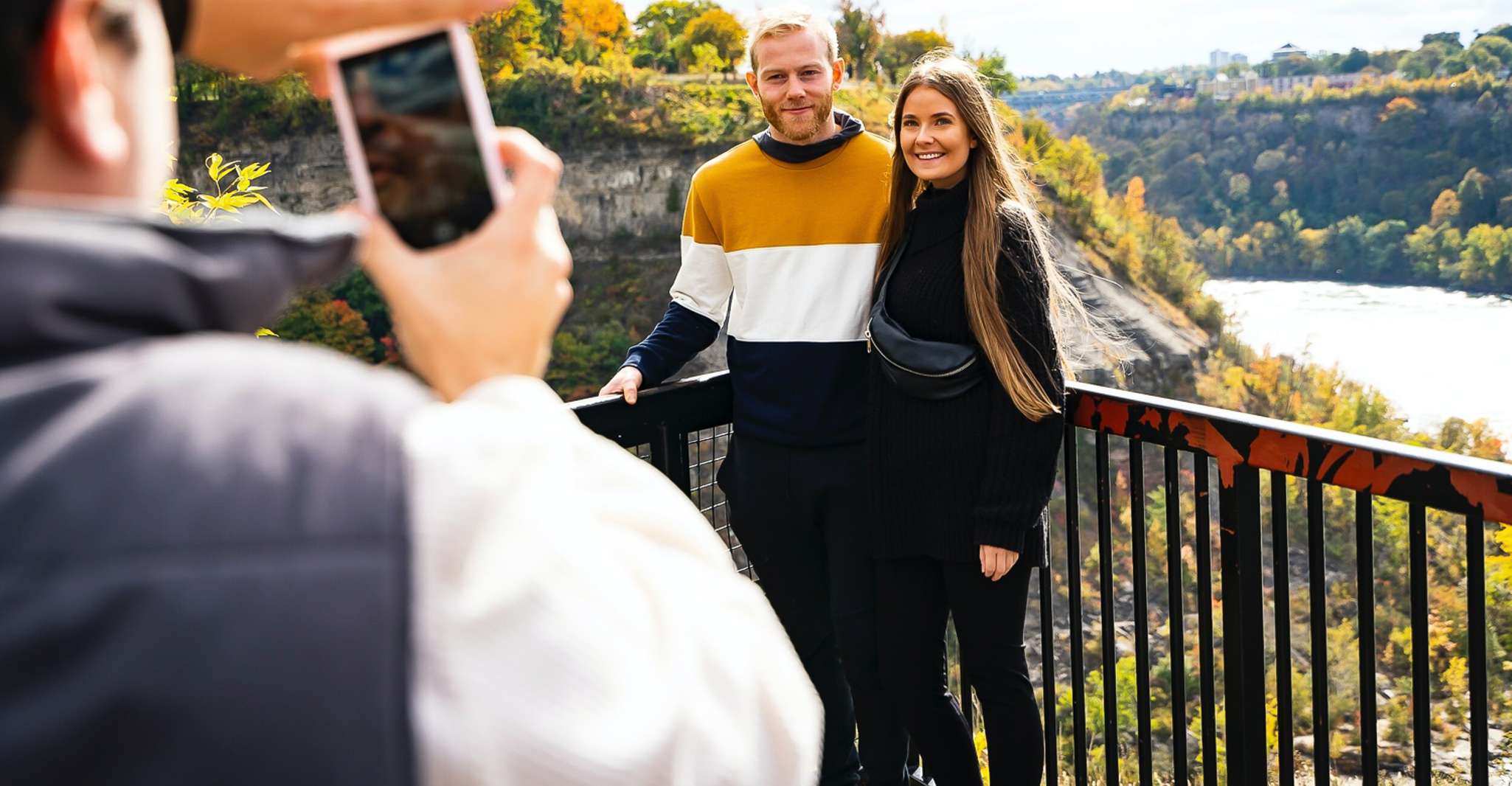 Toronto: Niagara Day Tour w/ Niagara on the Lake & Boat Ride