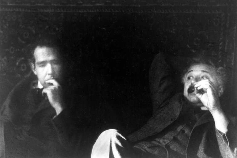 Zürich: Tour auf den Spuren Einsteins mit einem Einheimischen90 Min. – Private Tour