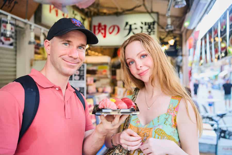 Tsukiji-Markt: Tour mit einem ortskundigen Guide. Foto: GetYourGuide Tsukiji-Markt: Tour mit einem ortskundigen Guide. Foto: GetYourGuide
