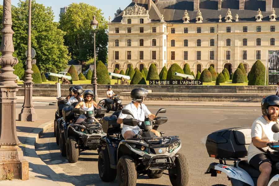 Paris: City Highlights Geführte Quad Tour. Foto: GetYourGuide
