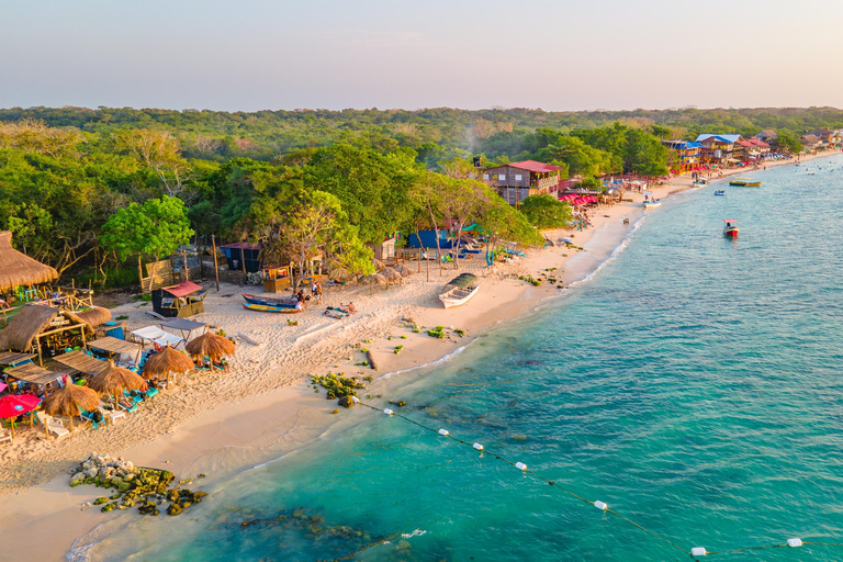 From Cartagena: Visit 5 Islands with snorkeling, beaches and buffet lunch