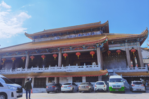 Penang Guided Day Tour with Georgetown, Batik & Beach Sunset
