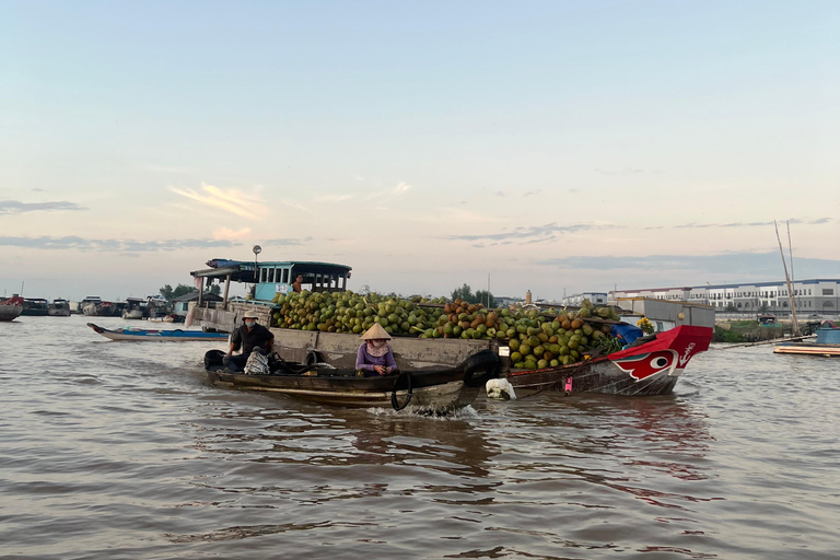 Mercado Flotante, Aldea de las Flores Auténtica Excursión por el Delta del Mekong