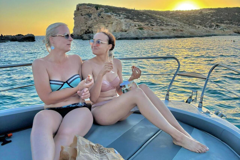 Malta: Blue Lagoon, Comino & Crystal Lagoon Private Tour 2hrs - Private Comino Boat Tour