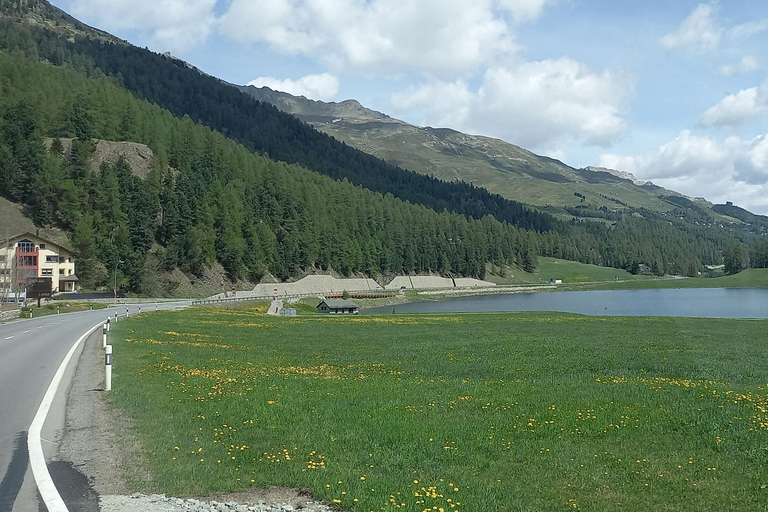 Von Mailand: Bernina-Express, Schweizer Alpen &amp; St. Moritz – TagestourST. MORITZ – TIRANO (STANDARDZUG MIT ÖFFNENDEN FENSTERN)