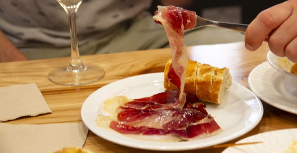 San Sebastian: Food Tour of 12 Tastings of Locals Favorites