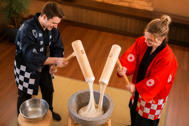 Tokyo: Traditional Mochi Pounding Experience in Shibuya