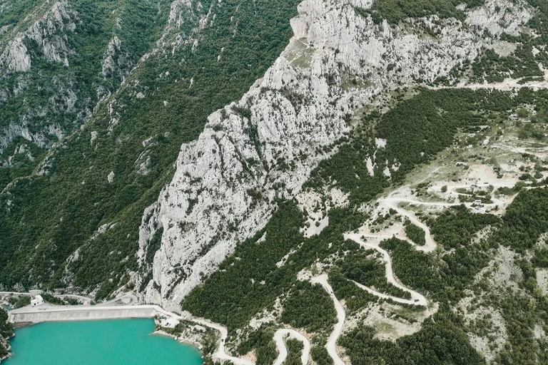 From Tirana: Lake Bovilla Viewpoint & Tirana City Tour