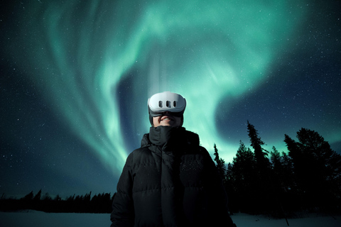 Levi: Virtual Reality Aurora Experience with Shuttle Bus