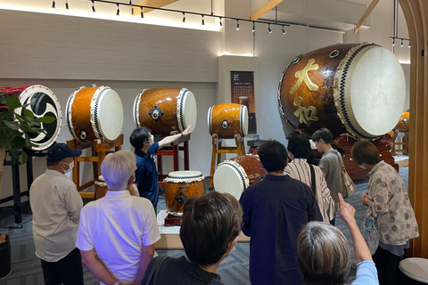 Kanazawa: Taiko Drum Workshop Tour with Sake Brewery Meal