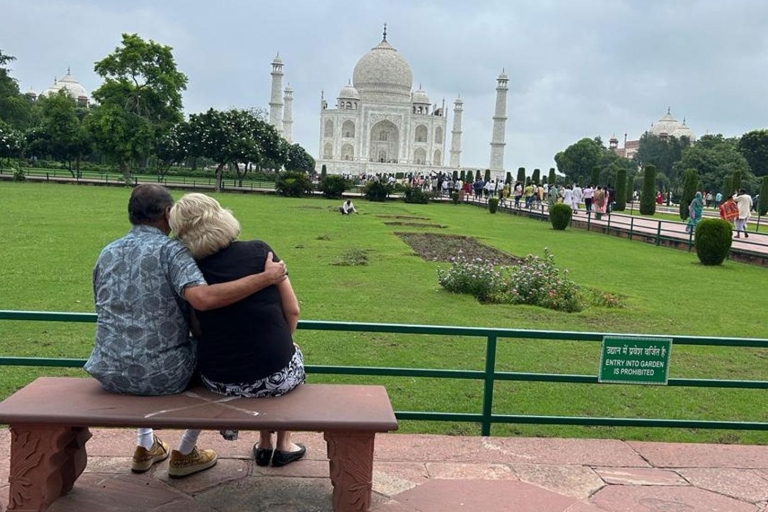 Z Delhi: wycieczka do Taj Mahal tego samego dnia w tradycyjnym strojuWycieczka wyłącznie samochodem i przewodnikiem