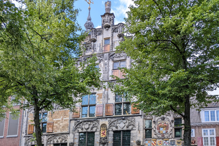 Delft: Private guided tour with a French-speaking guide