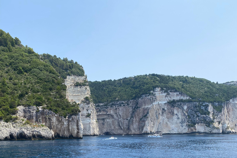 Parga: Iconic Paxos, Antipaxos & Blue Caves Cruise with Swim