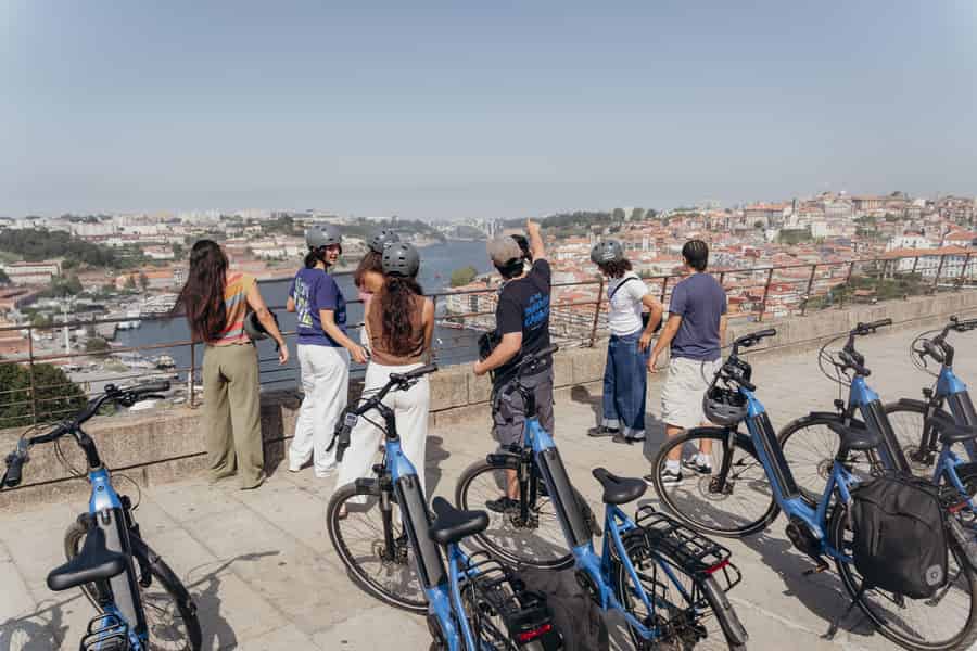 Porto: City Highlights 3-Stunden geführte Elektrofahrrad Tour. Foto: GetYourGuide Porto: City Highlights 3-Stunden geführte Elektrofahrrad Tour. Foto: GetYourGuide