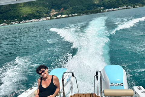 Mahé: Privater Schnellboot-Transfer nach Praslin oder La DigueMahé: Privater Transfer mit dem Schnellboot nach Praslin oder La Digue