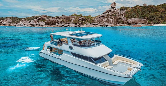 Phuket/Khao Lak: Similan Islands Luxury Catamaran Experience
