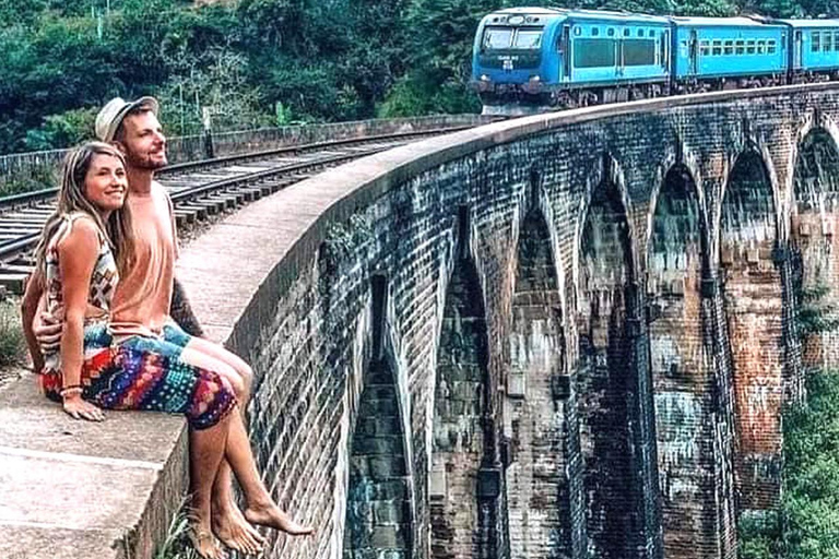 Ella: Puente de los 9 Arcos, Pequeño Pico de Adán y Fábrica de Té